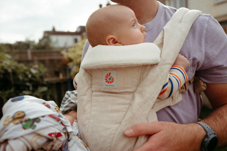 Mochila Porta-bebés Omni Deluxe Linho da Ergobaby - Natural