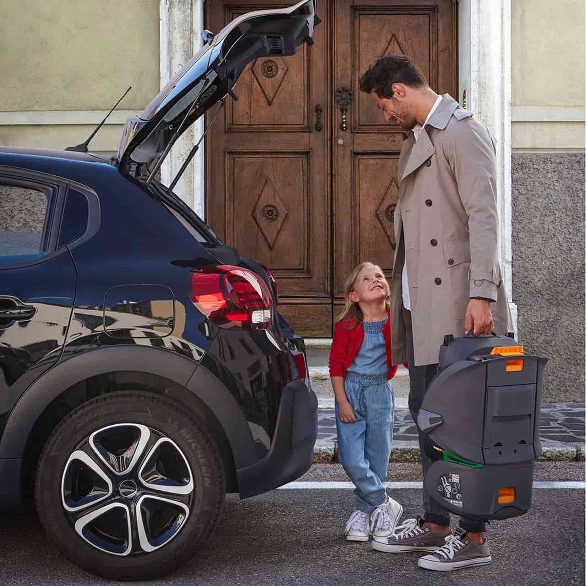 Chicco Cadeira Auto Fold&Go i-Size - Black