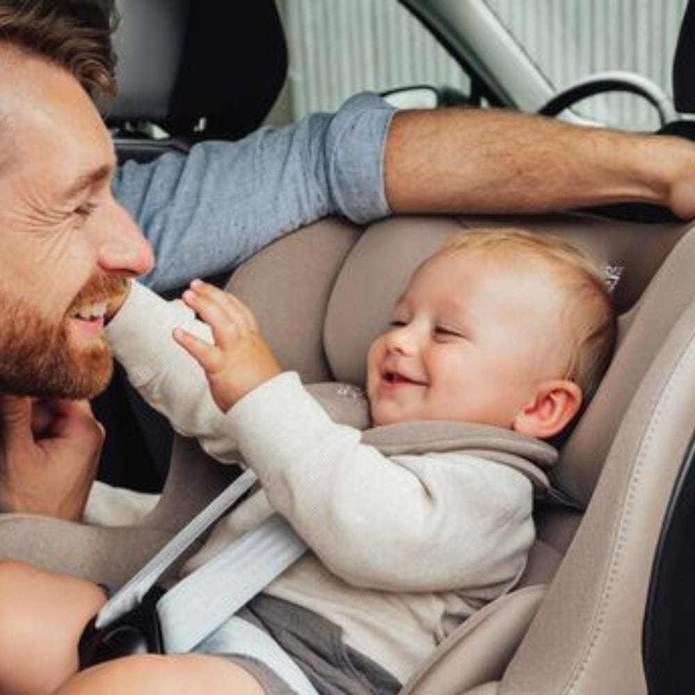 Cadeira Auto DualFix PRO M da Britax Romer - Warm Caramel dos 3 meses a 4 anos - LUX