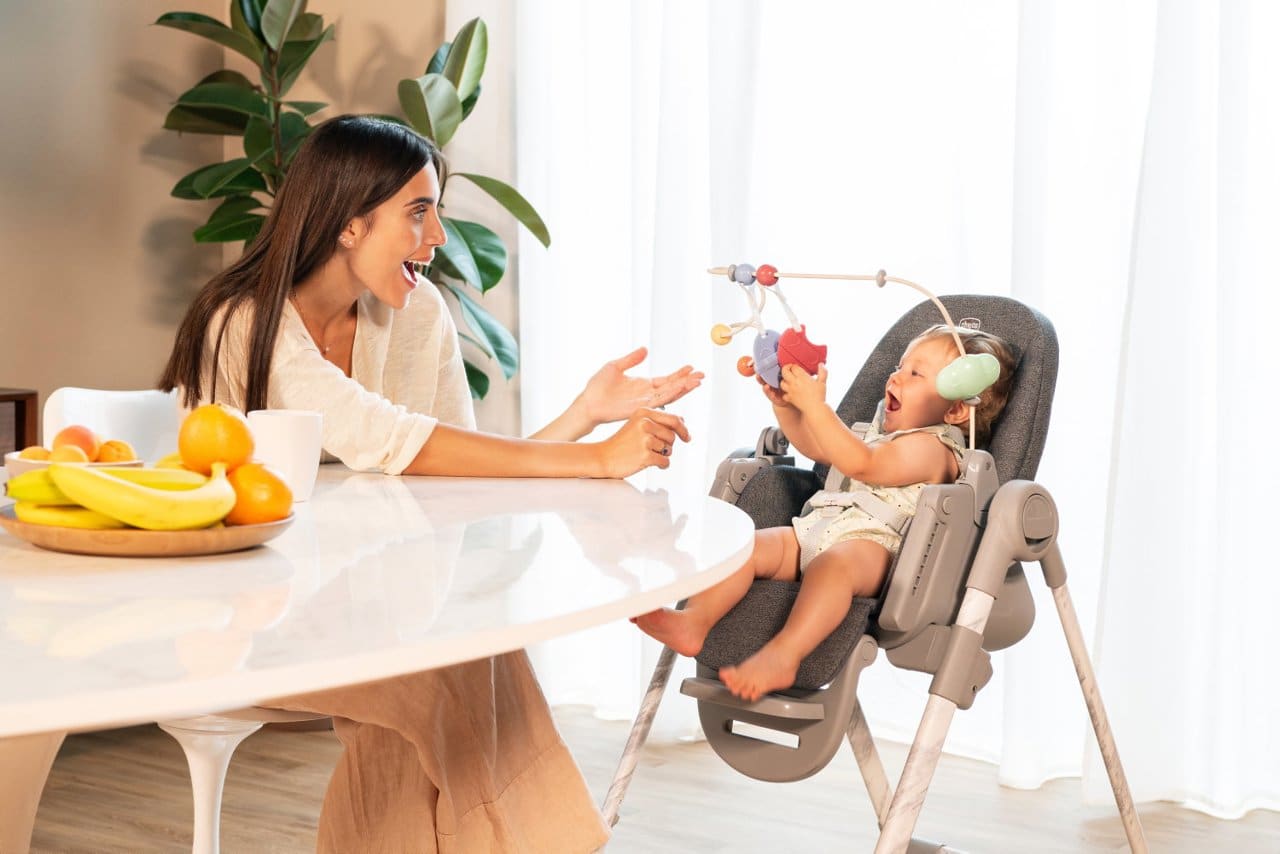 Chicco Arco de Brinquedos Activity Center - Rainbow