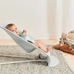 BabyBjorn Espreguiçadeira Balance Soft Mesh - Prata/Branco