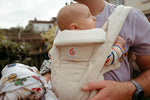 Mochila Porta-bebés Omni Deluxe Linho da Ergobaby - Natural