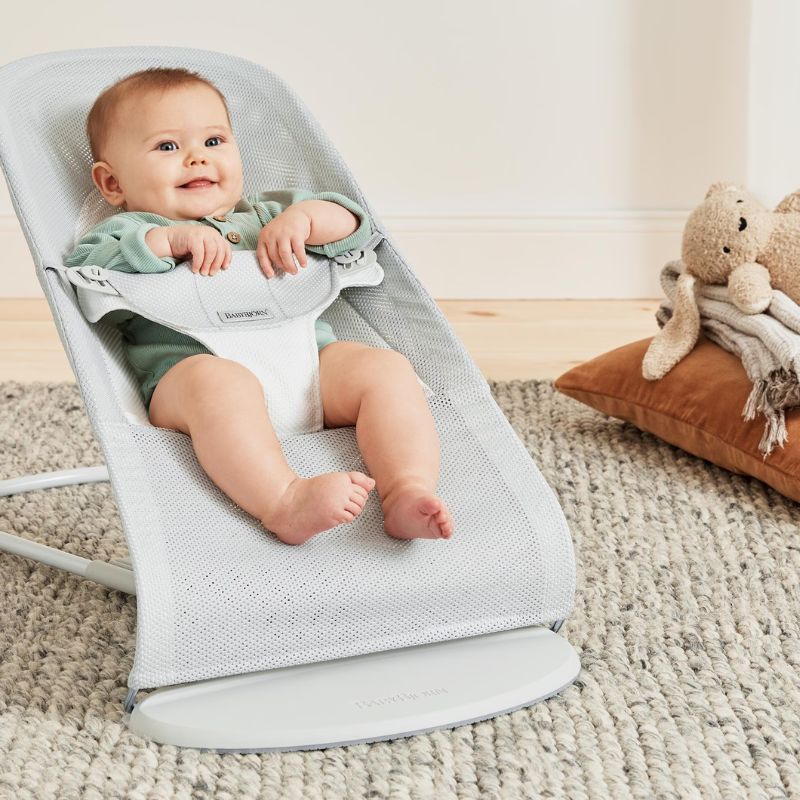 BabyBjorn Espreguiçadeira Balance Soft Mesh - Prata/Branco