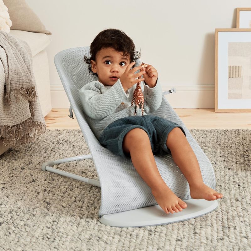 BabyBjorn Espreguiçadeira Balance Soft Mesh - Prata/Branco