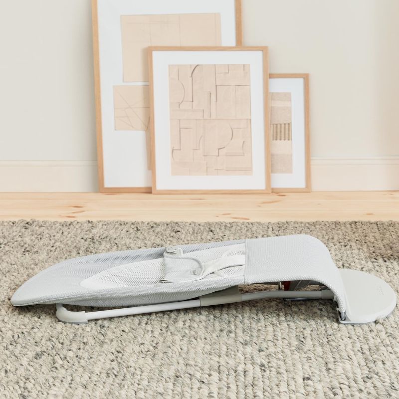 BabyBjorn Espreguiçadeira Balance Soft Mesh - Prata/Branco