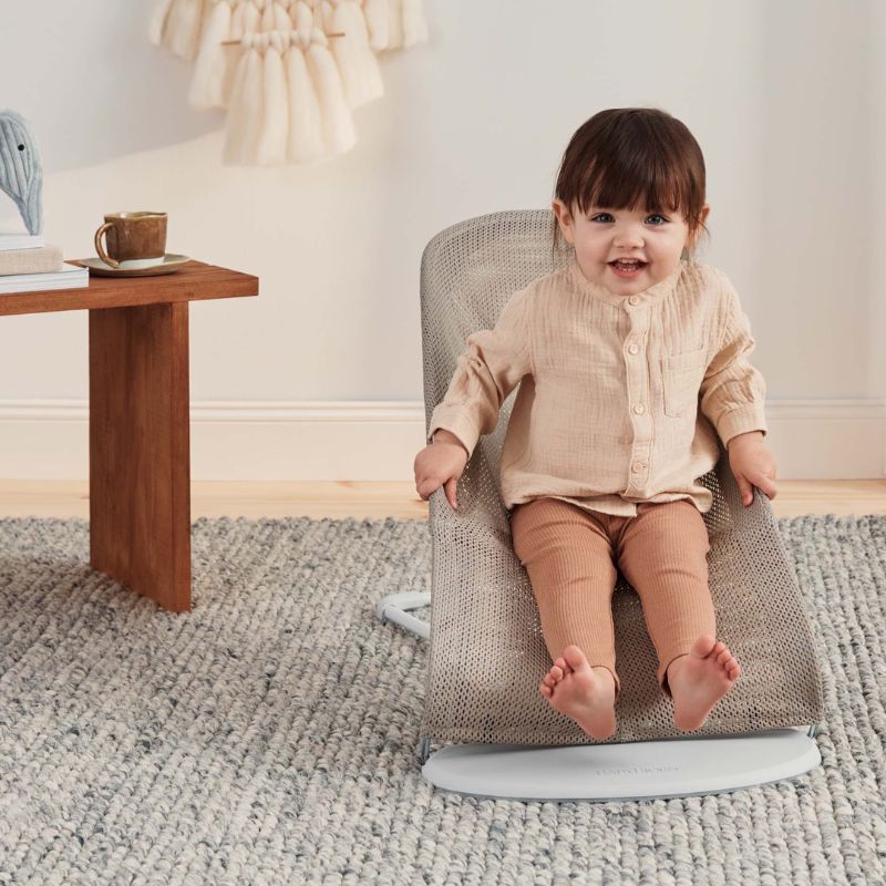 BabyBjorn Espreguiçadeira Balance Soft Mesh - Beige/Branco