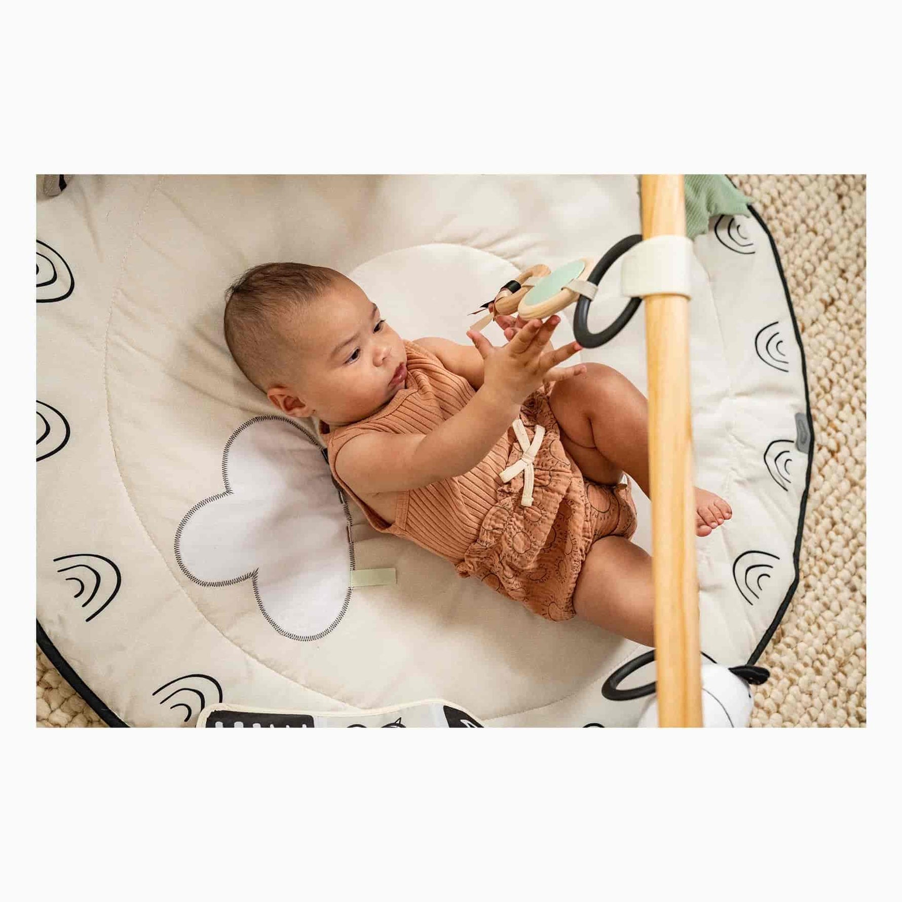 Tiny Love Luxe Gymini - Black & White Decor
