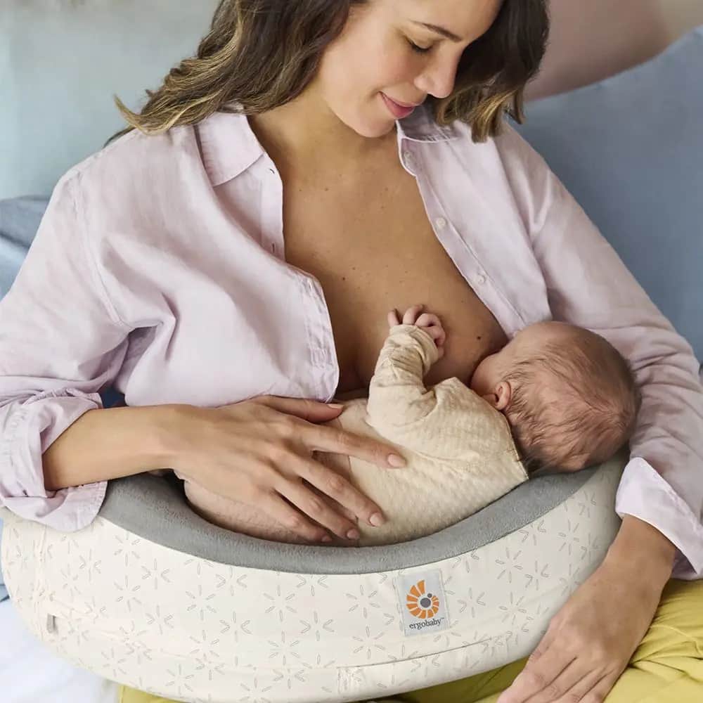 Ergobaby Almofada de Amamentação com Cinto - Starlight Cream