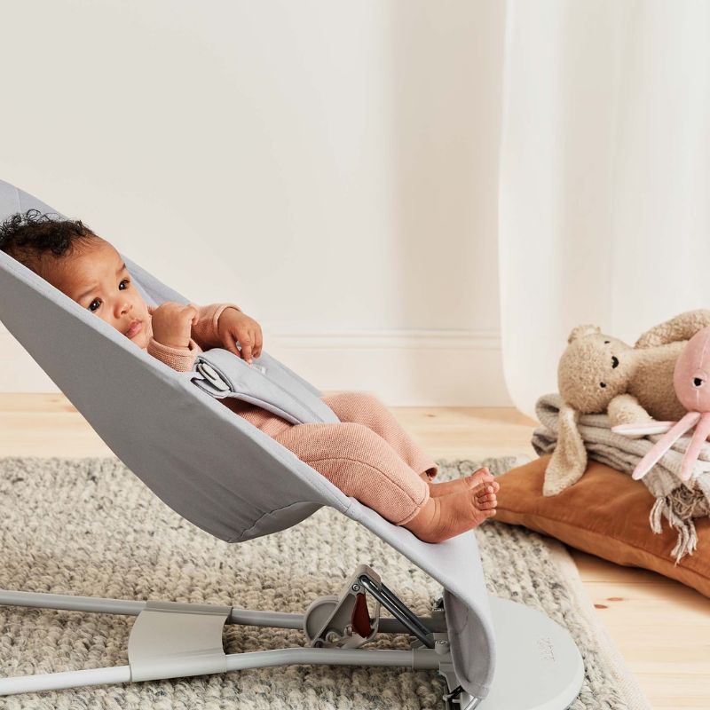 BabyBjorn Espreguiçadeira Bliss Woven Pétala - Gris Claro