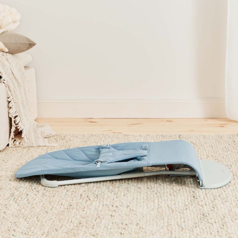 BabyBjorn Espreguiçadeira Bliss Woven Pétala - Azul