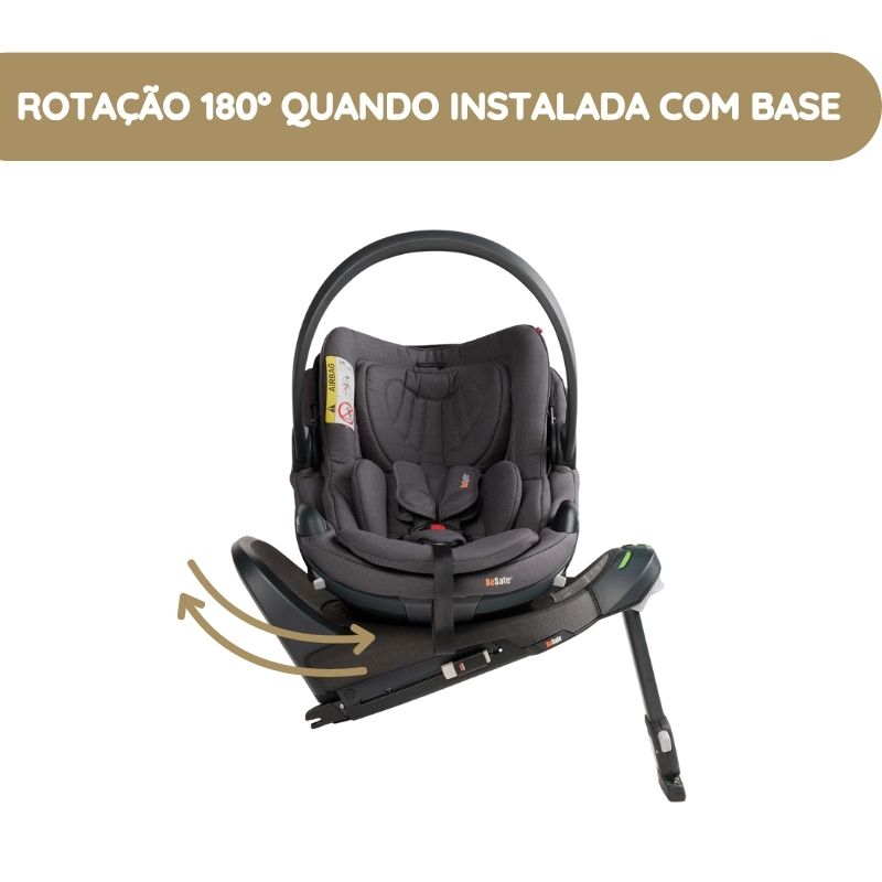 Põe e tira o bebé sem torcer as costas