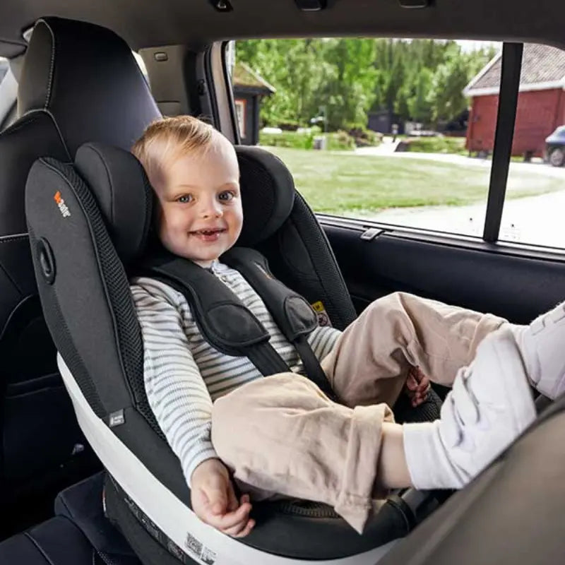 BeSafe Pack Cadeira Auto Beyond com Base Isofix - Fresh Black Cab