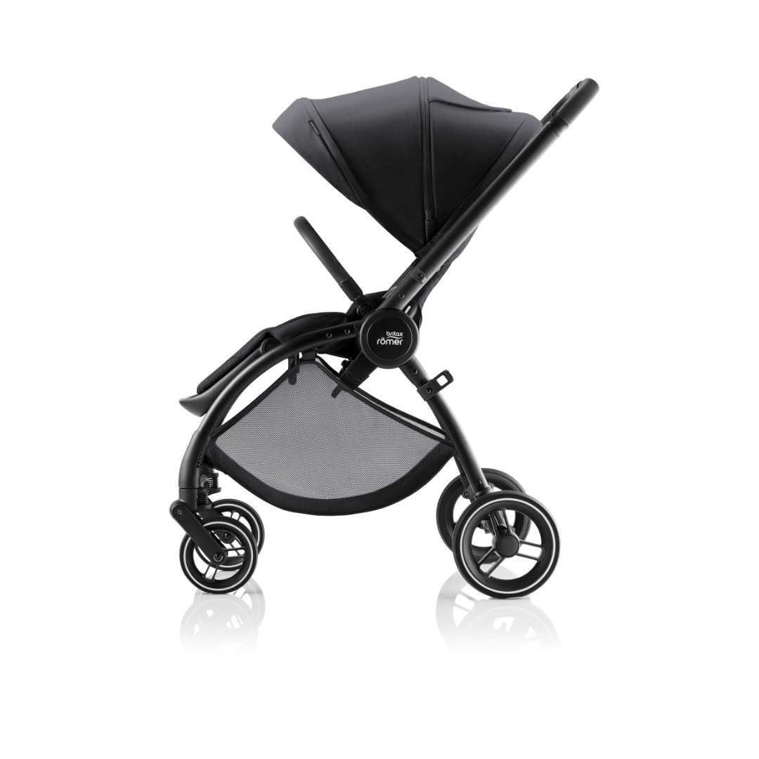 Trio Rio Carrinho de Bebé + Ovinho Baby-Safe Pro + Base Isofix Vario 5Z da Britax Römer - Style Carbon Black