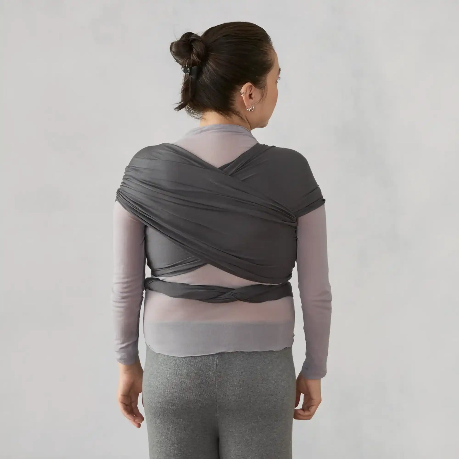 Ergobaby Pano Portabebé Aura Sustentável - Gris grafito