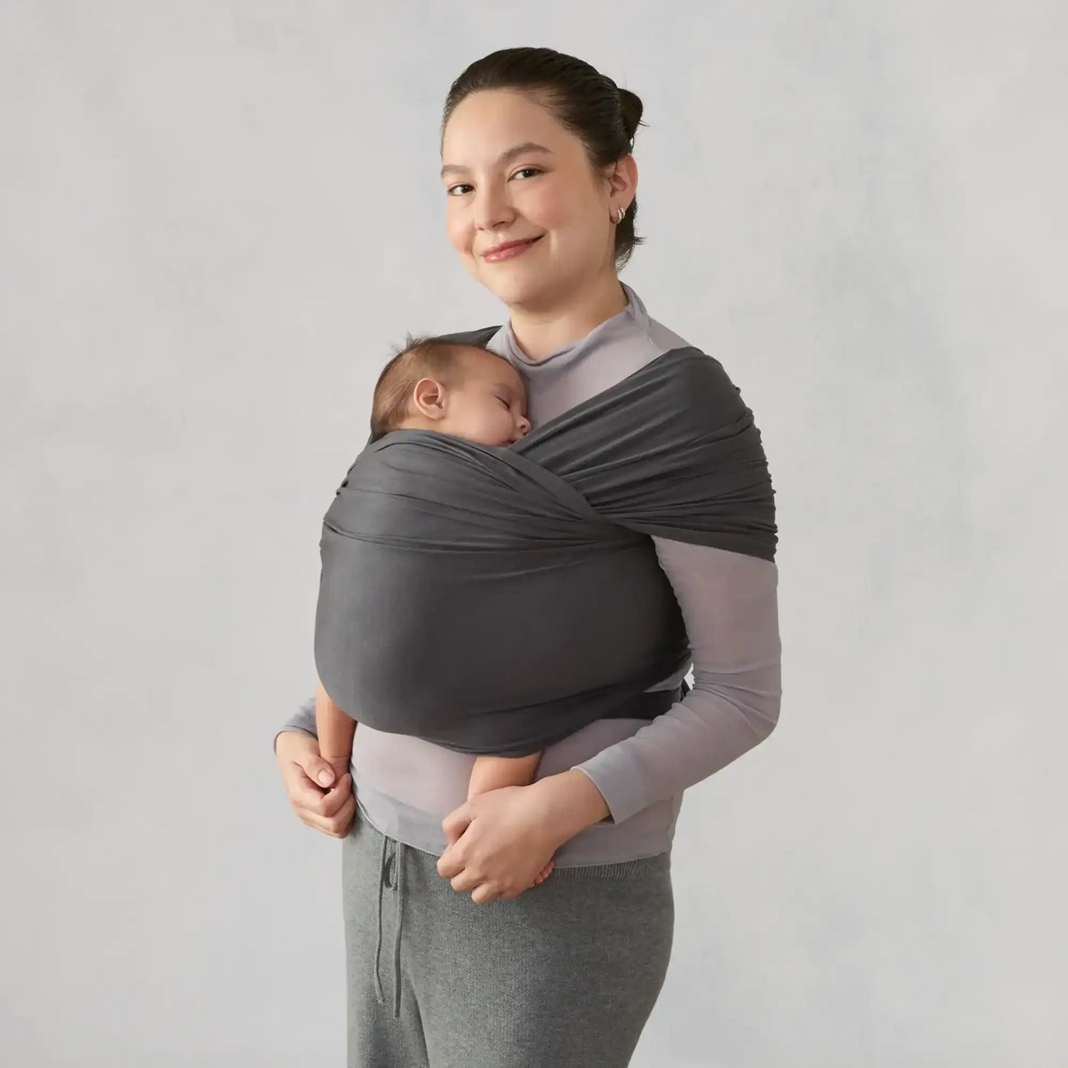 Ergobaby Pano Portabebé Aura Sustentável - Gris grafito