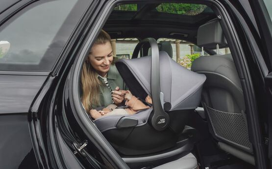 Cadeira Auto Baby-Safe Core da Britax Romer - Midnight Grey dos 0 aos 15 meses