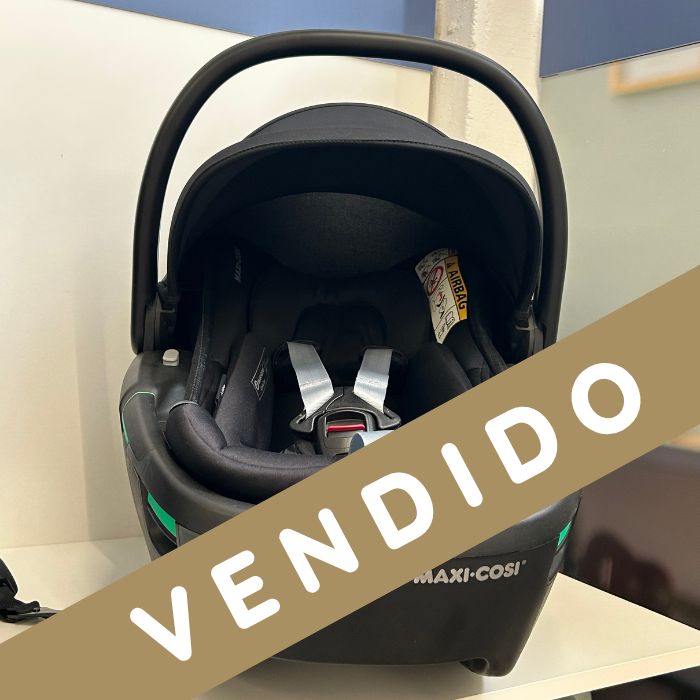 Maxi-Cosi Cadeira Auto Coral 360 - Essential Black