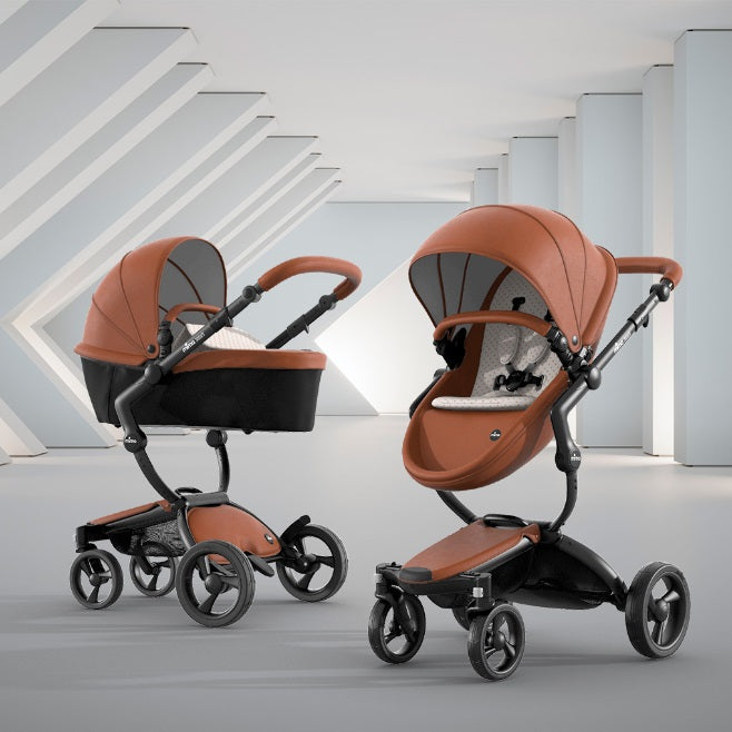 Mima Xari Carrinho de Passeio Chassi Preto + Assento Camel + Starter Pack Sandy Beige