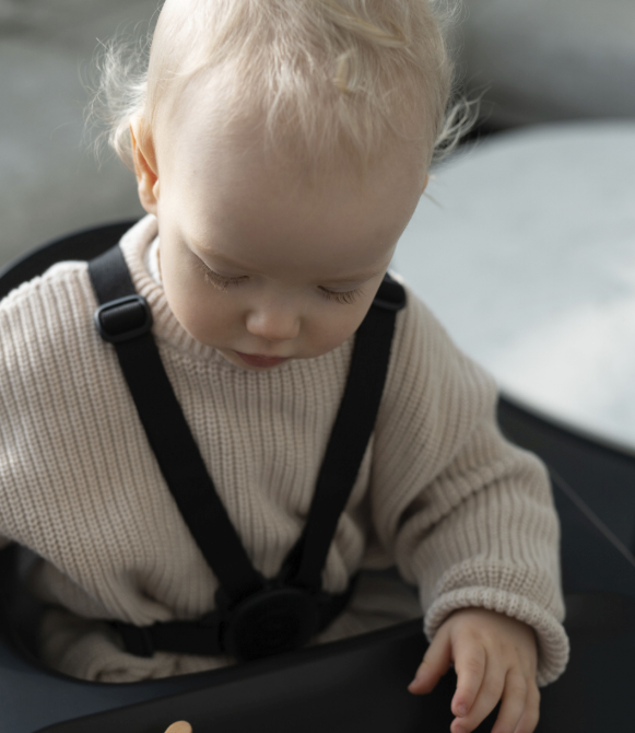 Stokke Clikk Cadeira de Refeição - Black / Warm Brown