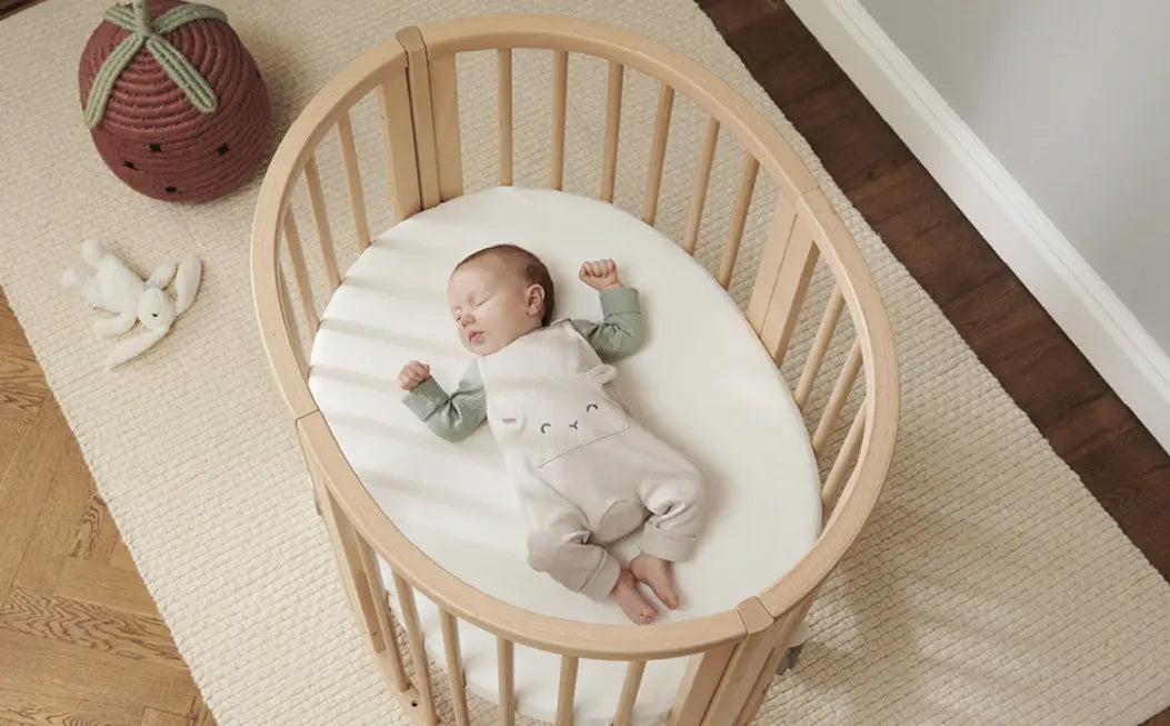 Stokke Lençol Ajustável para Berço Sleepi Mini - Flower Ecru OCS