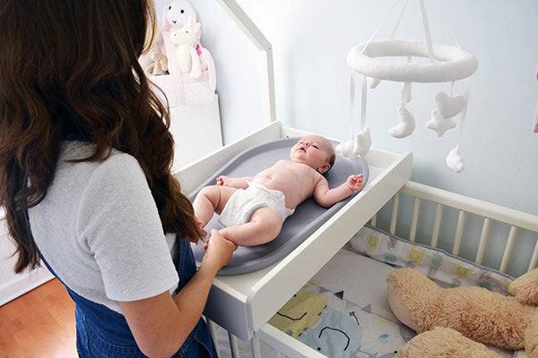 Shnuggle Muda Fraldas Squishy - Cinza