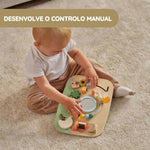Tiny Love Tabuleiro de Atividades em Madeira Farmers Funday