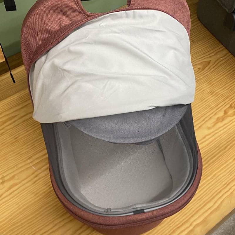 UPPAbaby Carrinho de Passeio Vista V2 Duo - Lucy (Chassis em Alumínio)