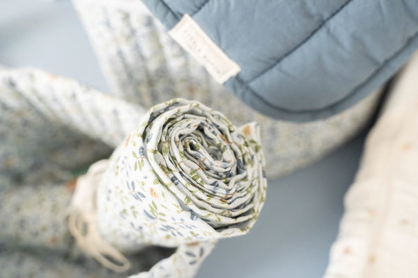 Little Dutch Swaddle 120 x 120 em Musselina - Blueberry Leaves
