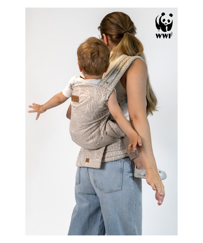 Isara Elite Mochila Portabebé - Majestic Ivory Forest