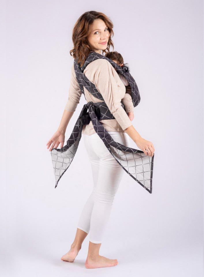 Isara Quick Half Buckle Mochila Portabebé - Diamonda Black