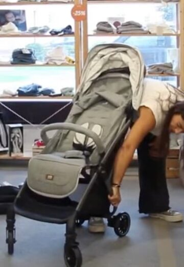 A suspensão do carrinho Joie tourist é quase inexistente