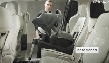 Cadeira Auto Avionaut Pixel Pro 2.0 tem uma base que tranca na posição contra a marcha