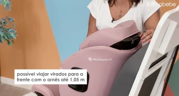 É possível viajar virado para a frente com arnês até aos 1,5 m de altura