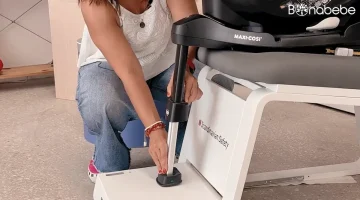 Maxi-Cosi Mica 360 Pro -pé de apoio apresenta um sinal verde quando está corretamente posicionado